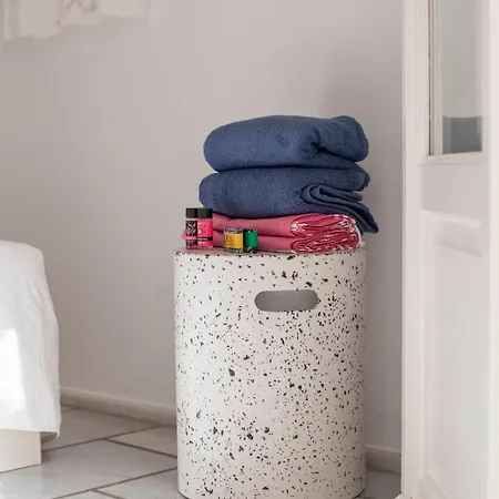 Stylish Cycladic Family With Private Gardens - Botanica