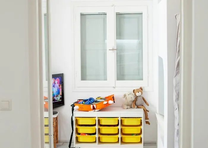 Stylish Cycladic Family With Private Gardens - Botanica Agkeria